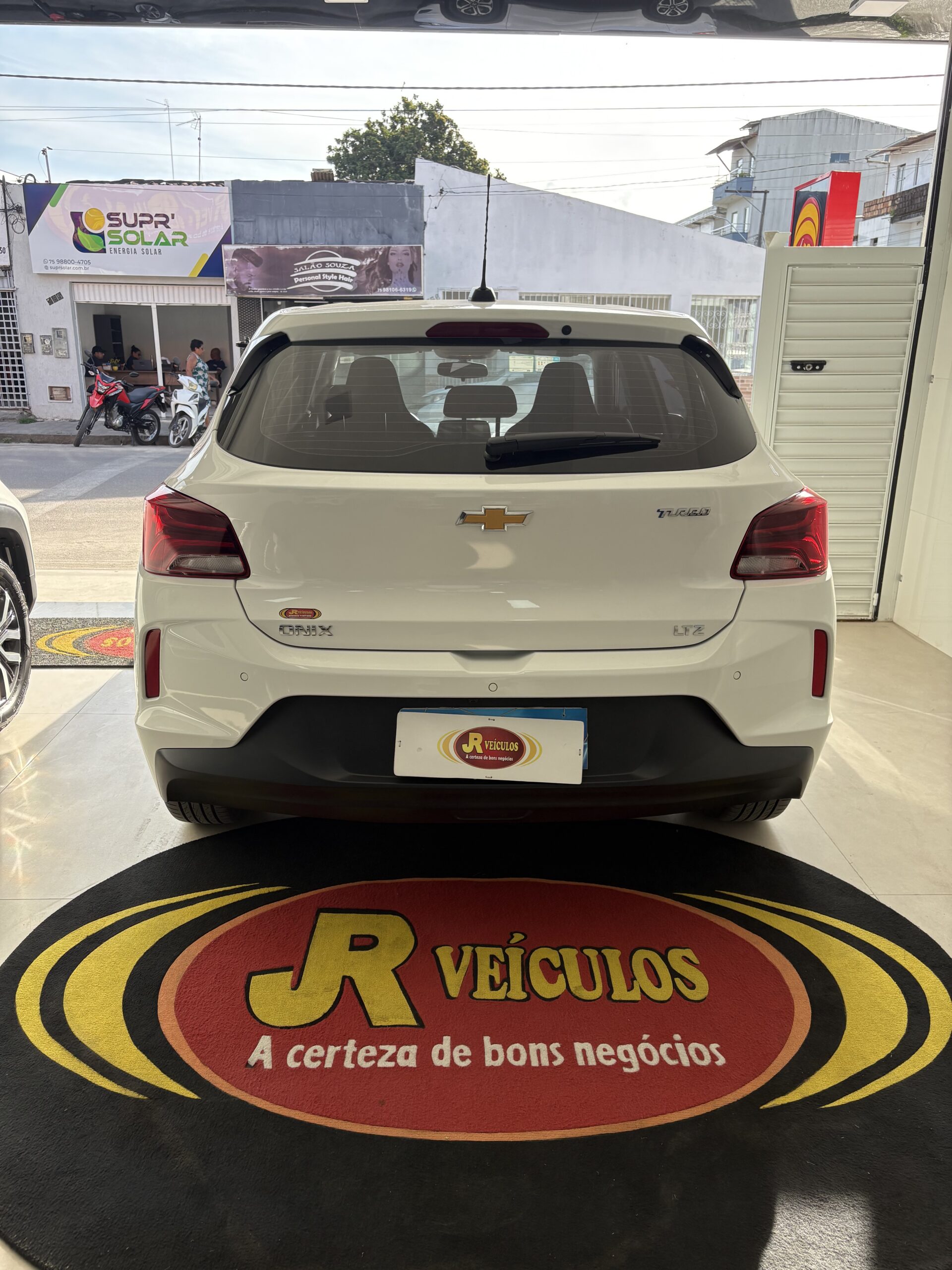 Chevrolet Onix — foto 7