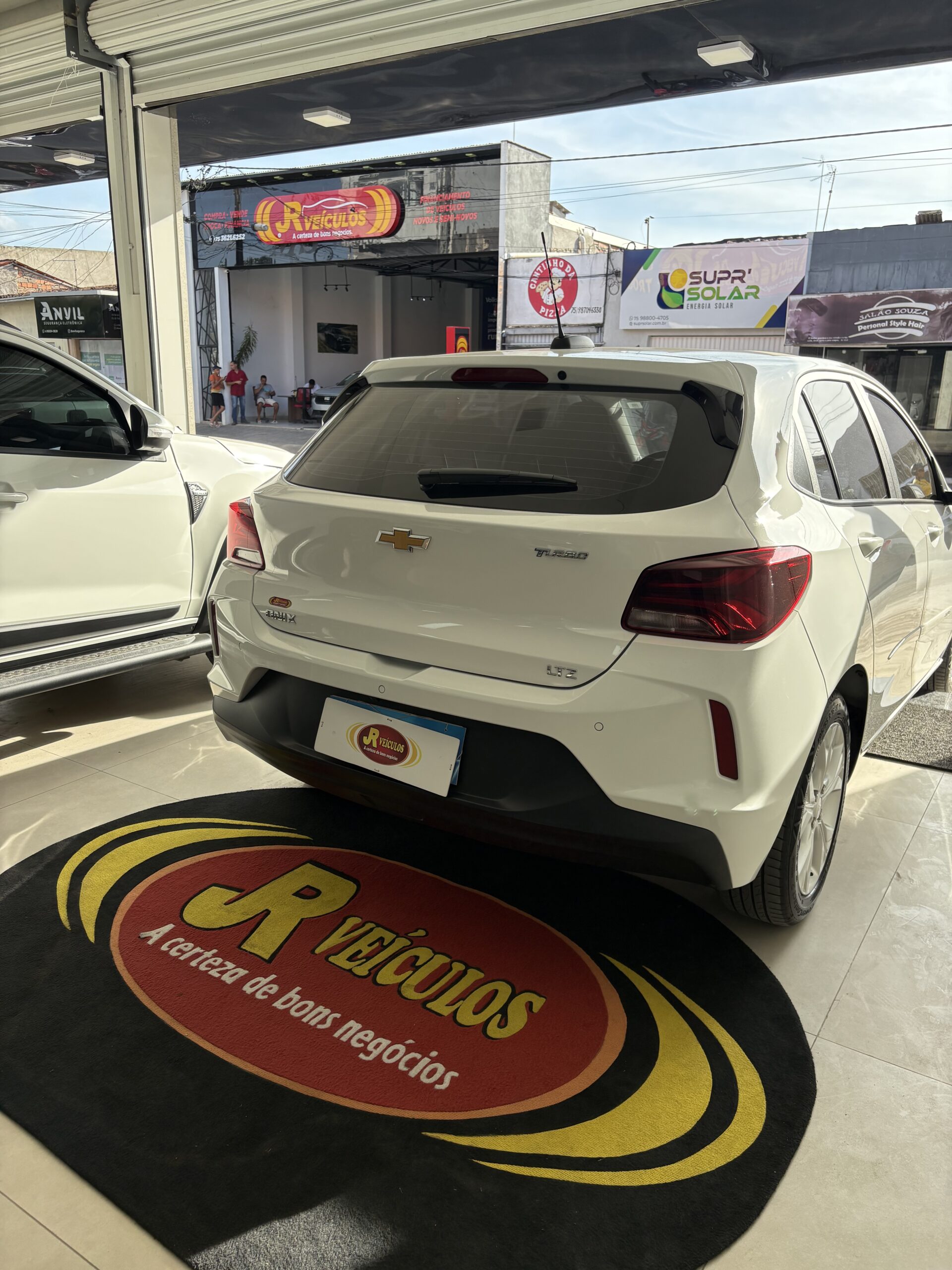 Chevrolet Onix — foto 10
