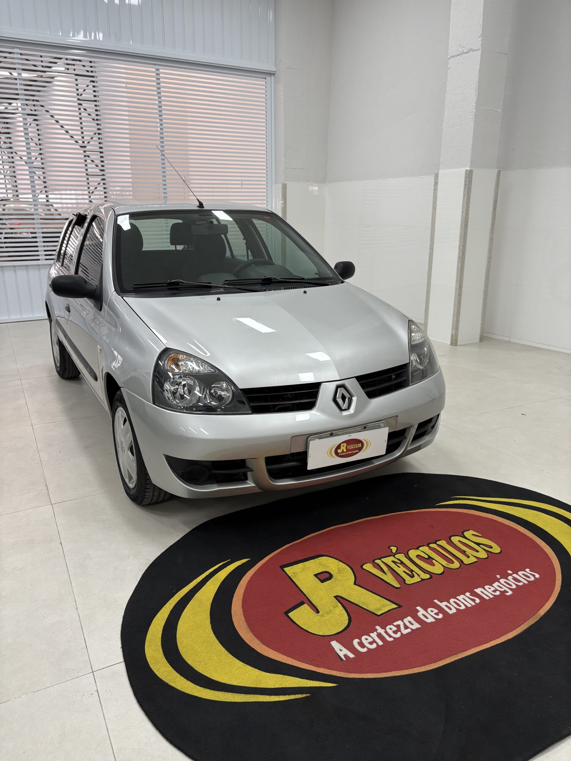 Renault Clio — foto 2