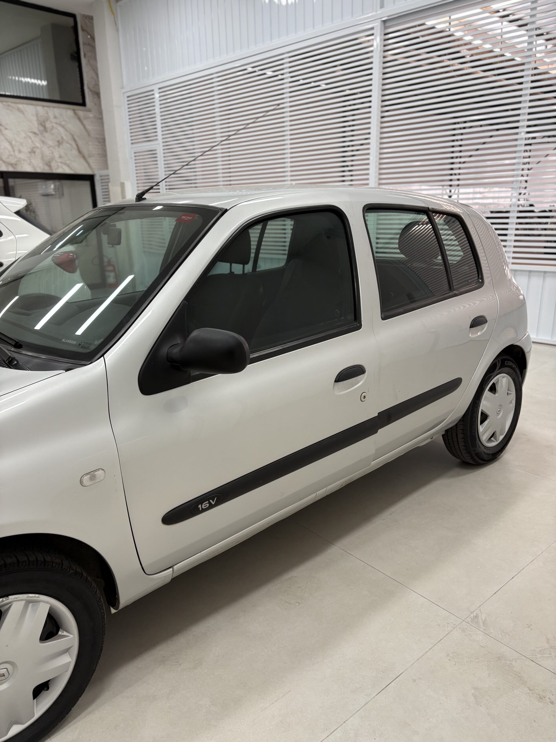 Renault Clio — foto 5