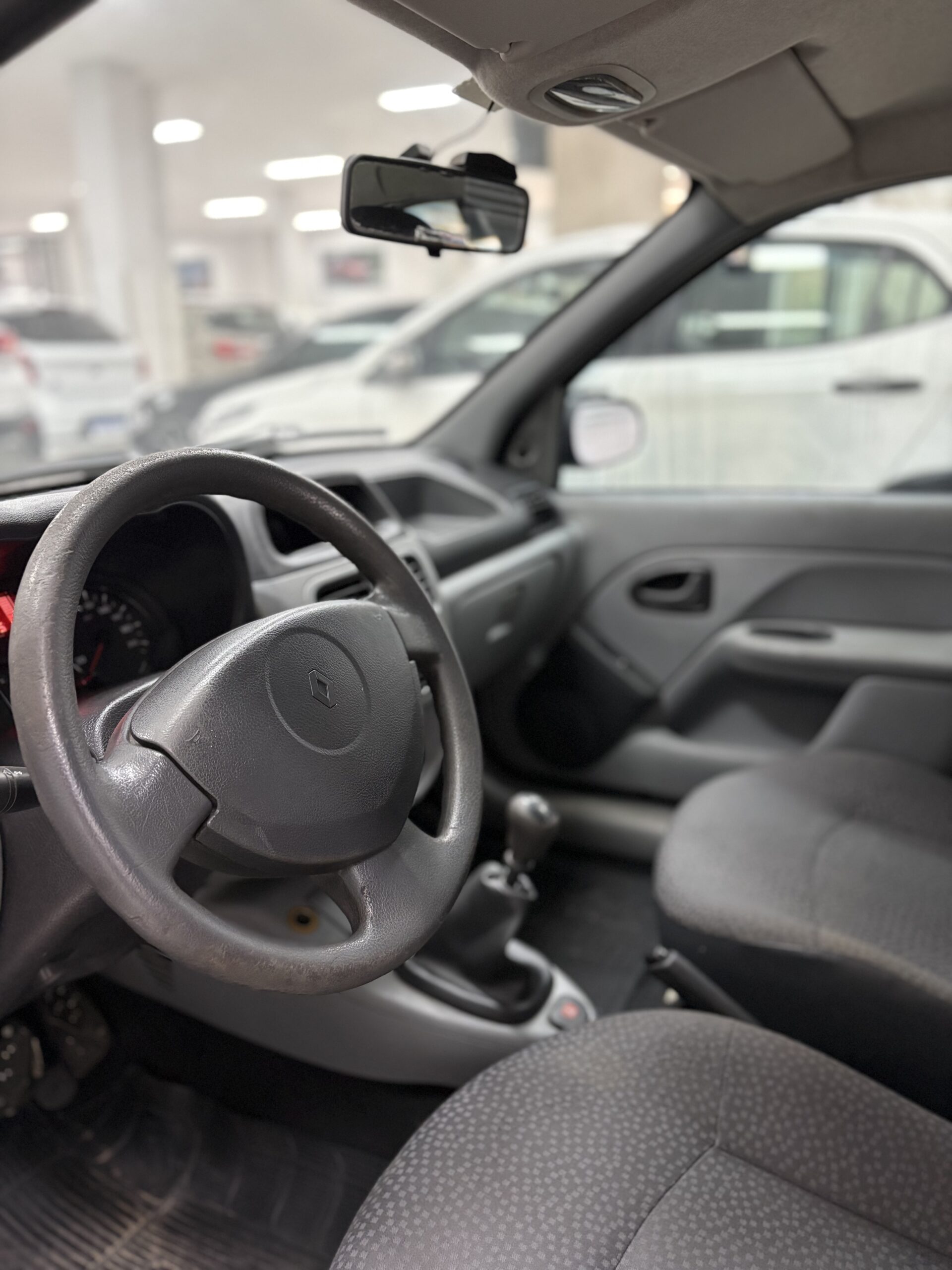 Renault Clio — foto 6