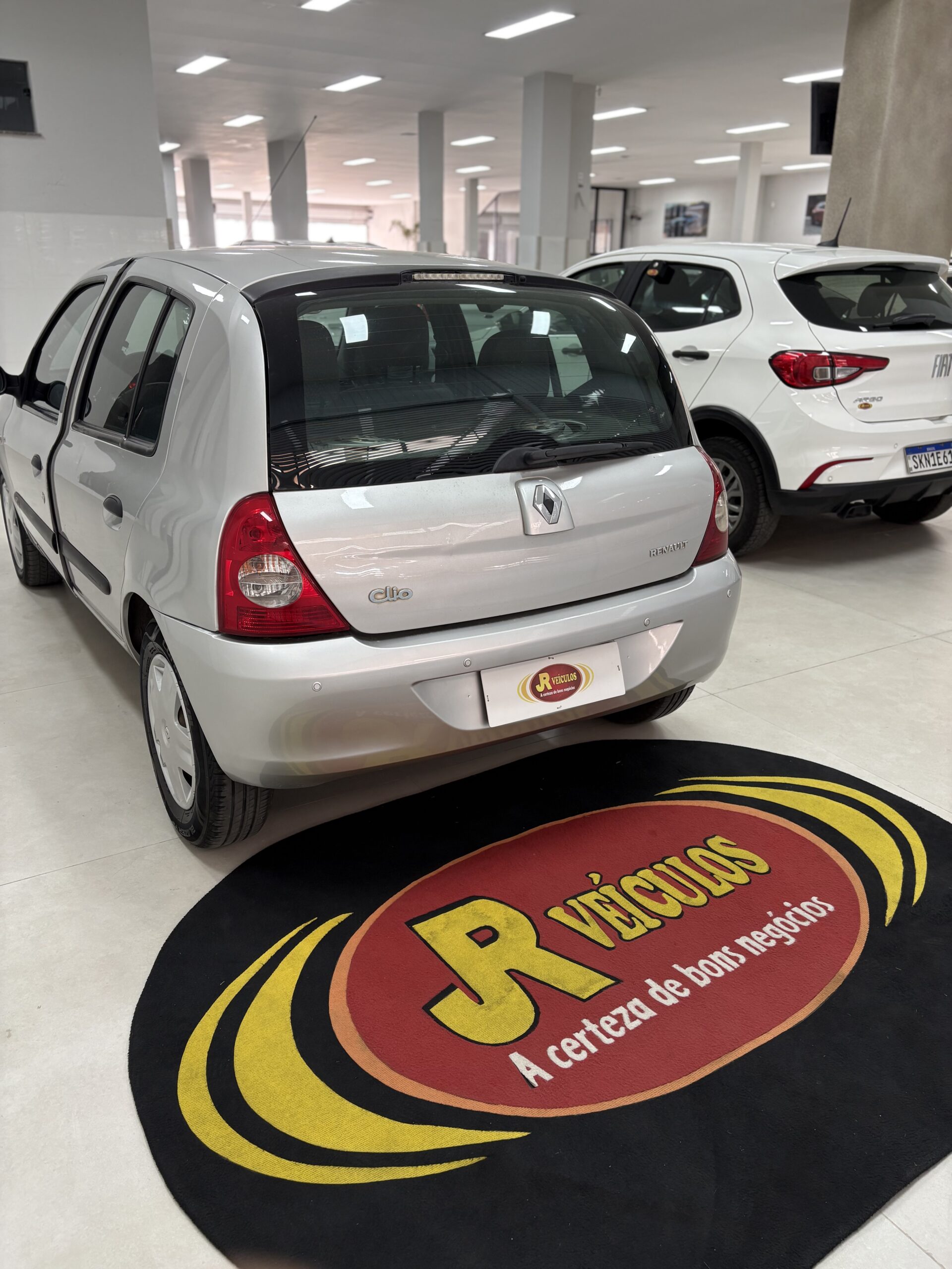 Renault Clio — foto 8