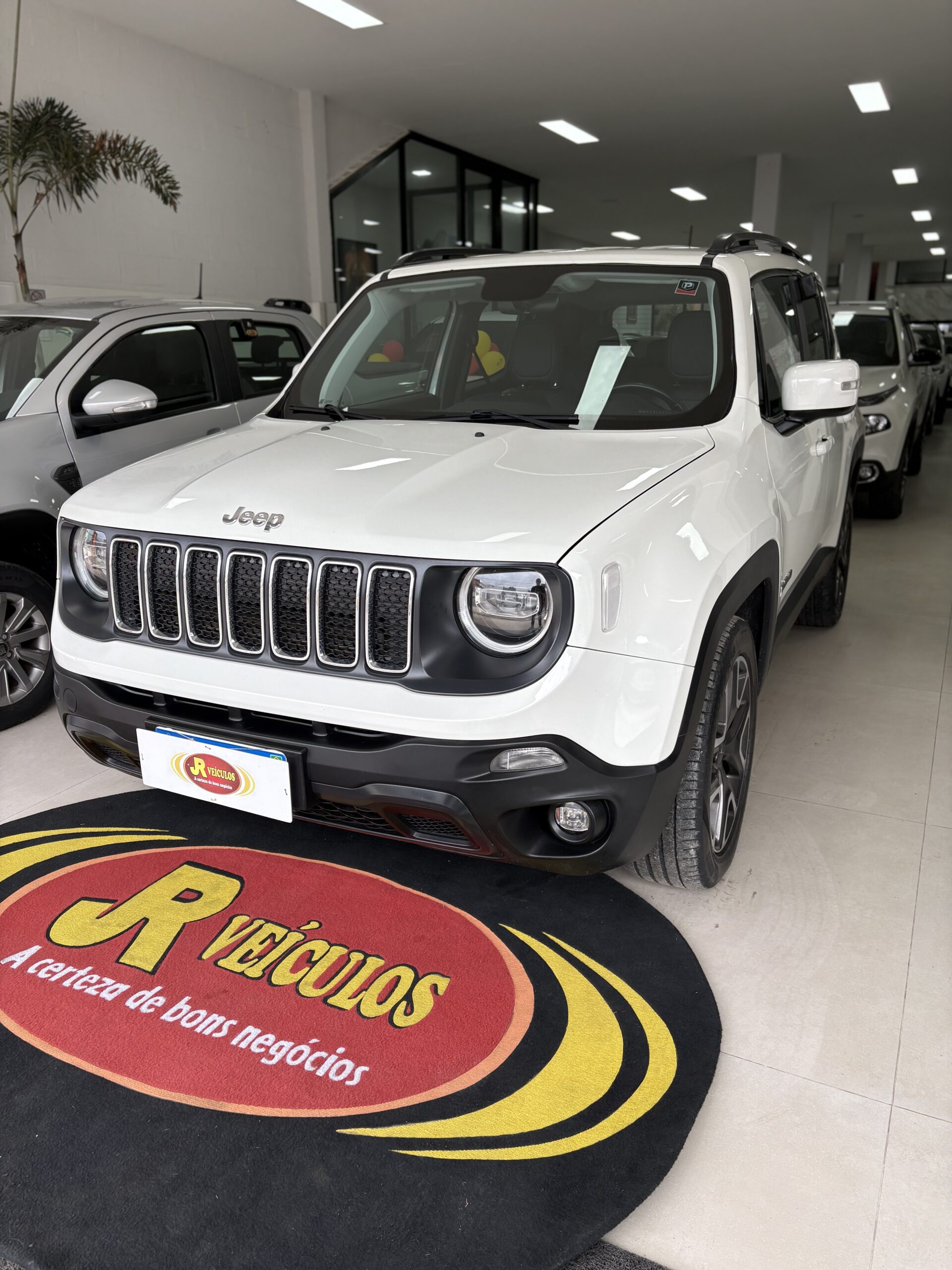 Jeep Renegade — foto 2