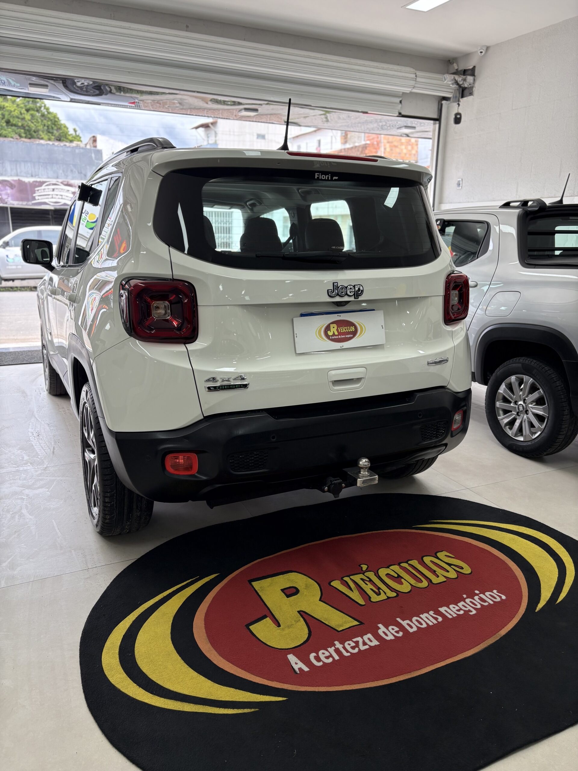 Jeep Renegade — foto 8