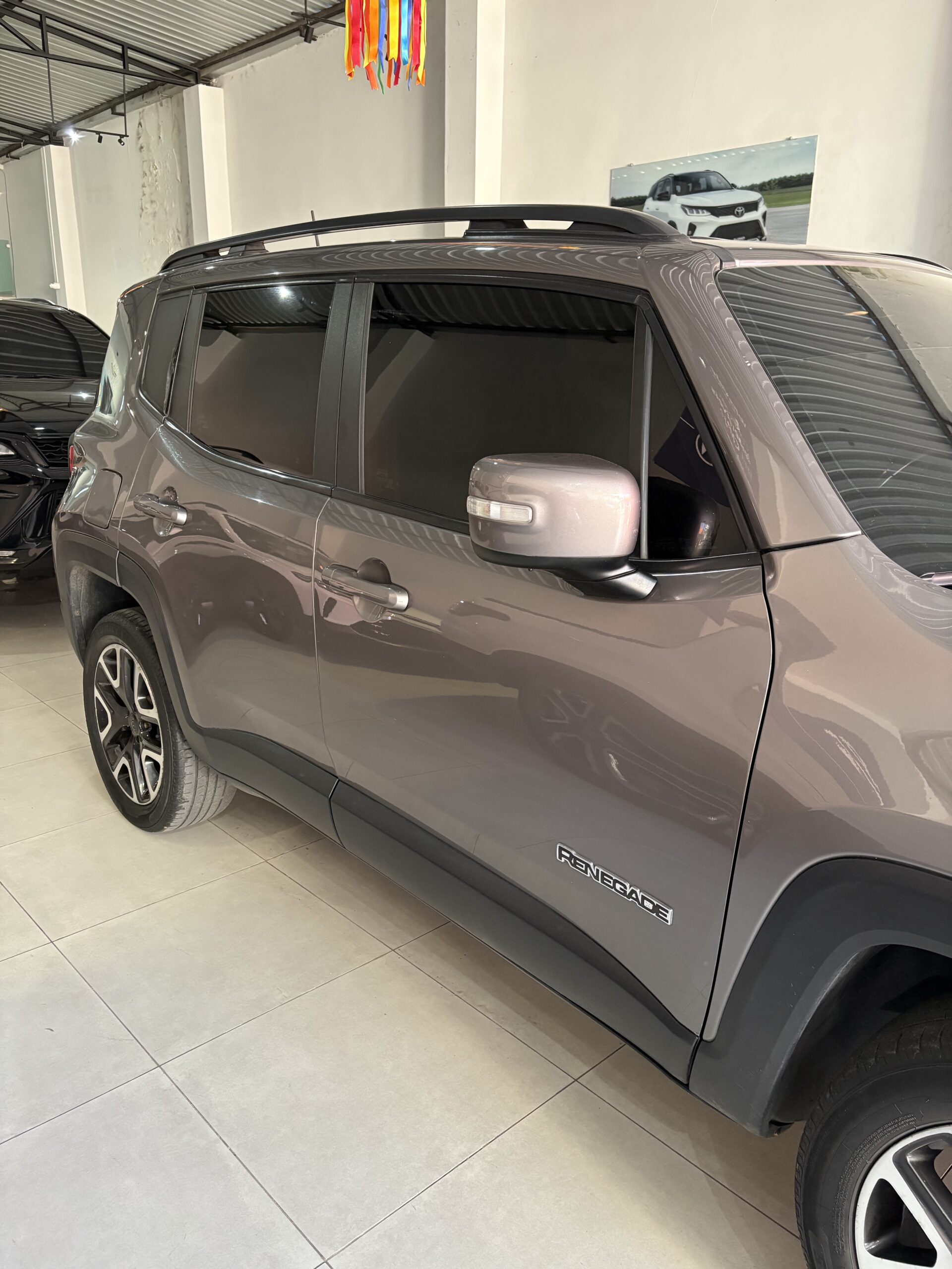Jeep Renegade — foto 5