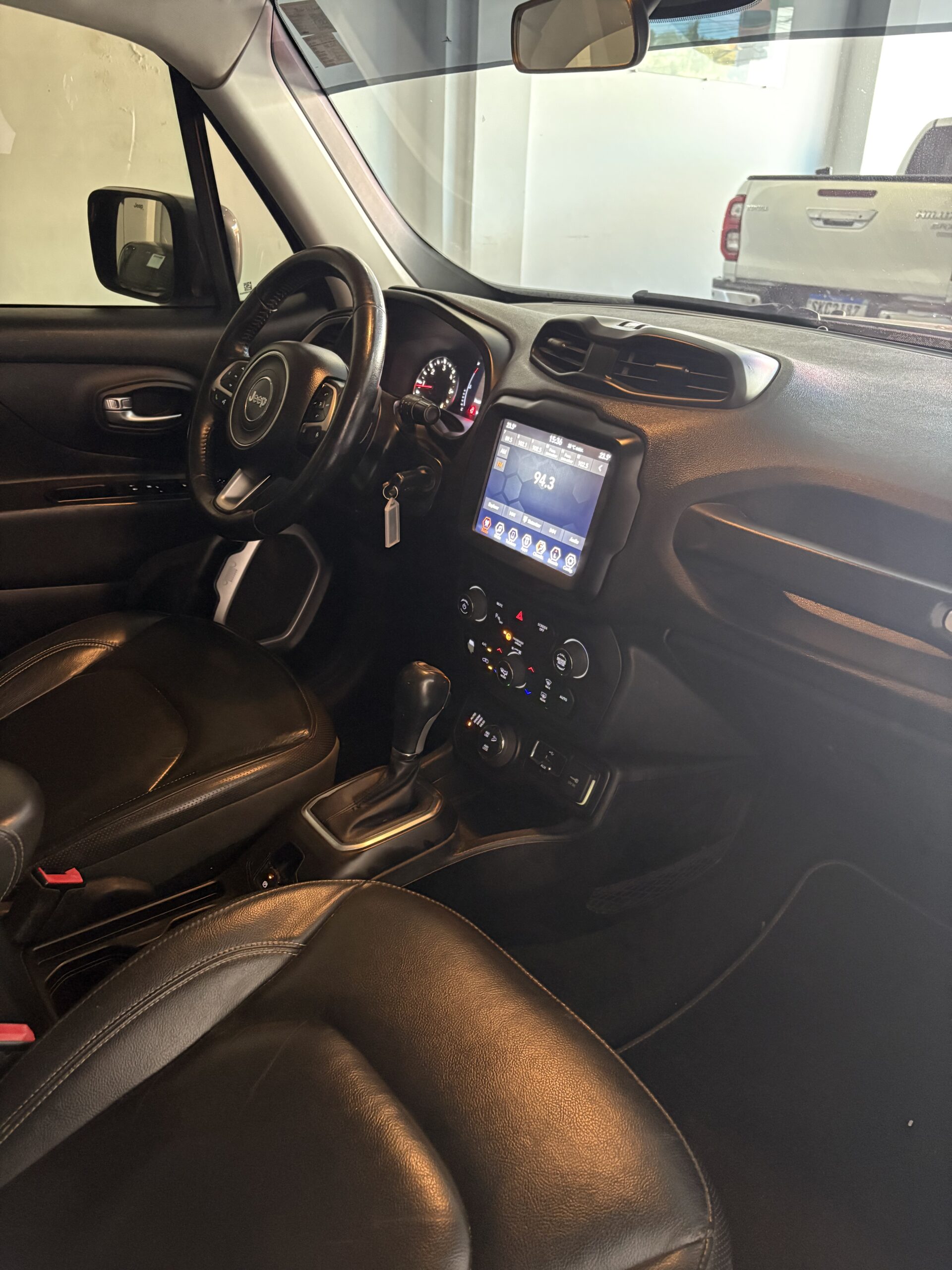 Jeep Renegade — foto 7