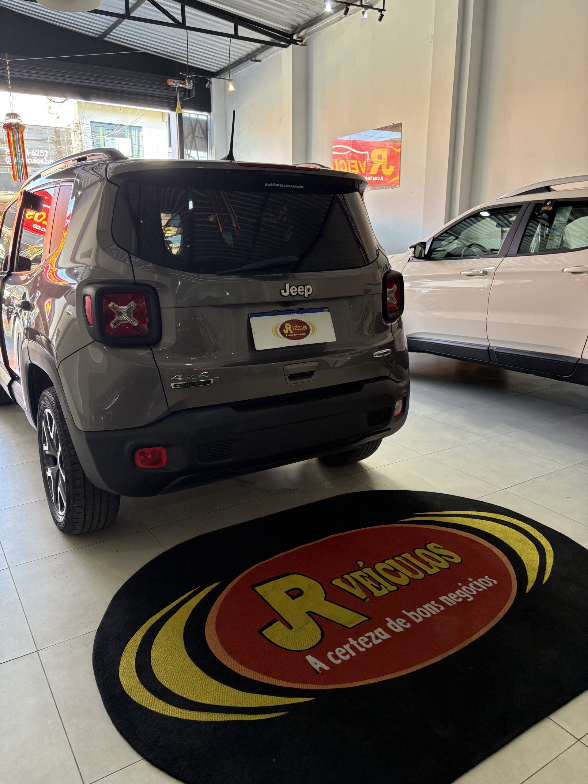 Jeep Renegade — foto 9