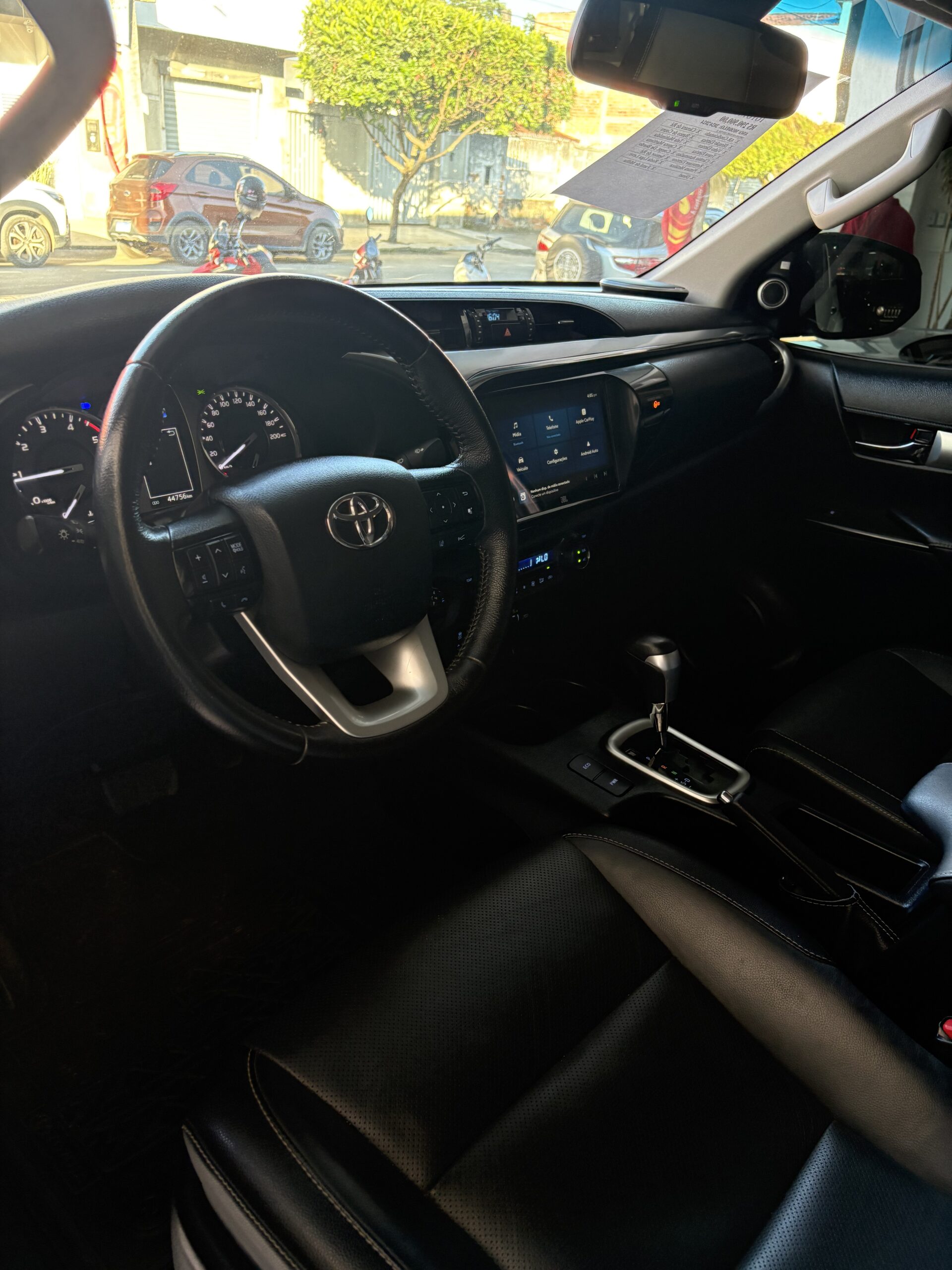Toyota Hilux — foto 6