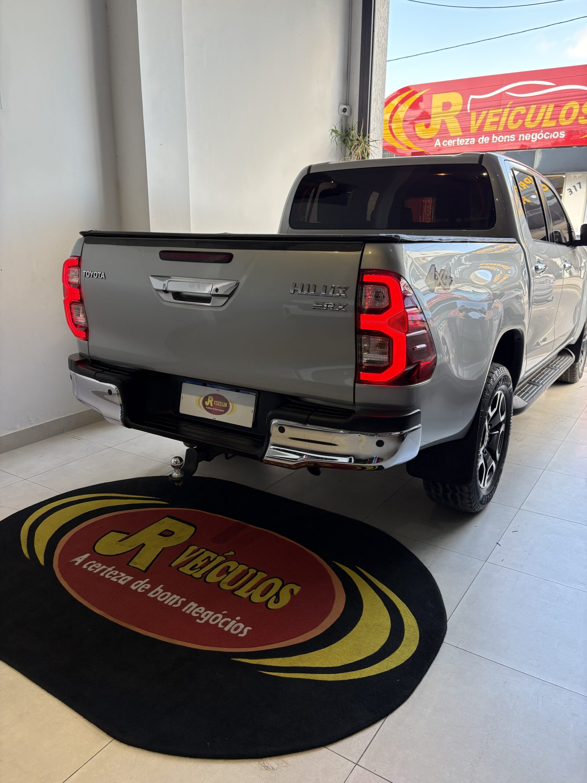 Toyota Hilux — foto 11
